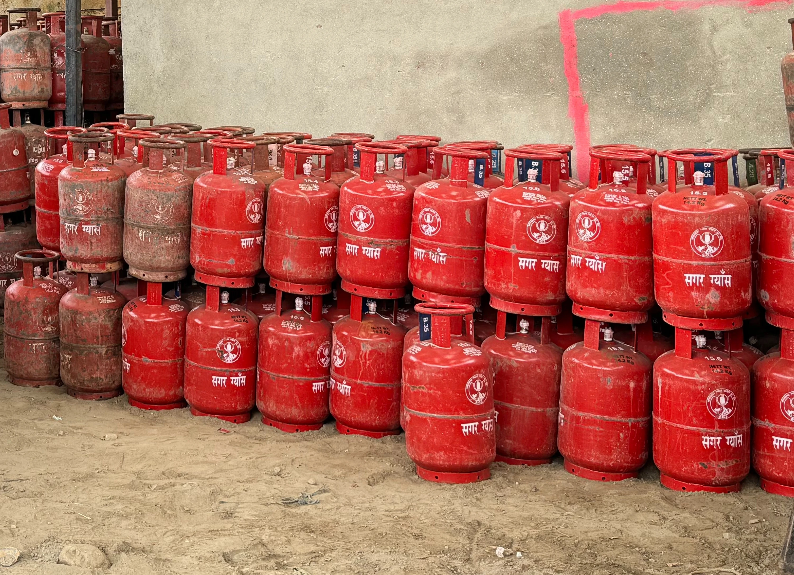 Gas Cylinder Safety Tips for Every Home image